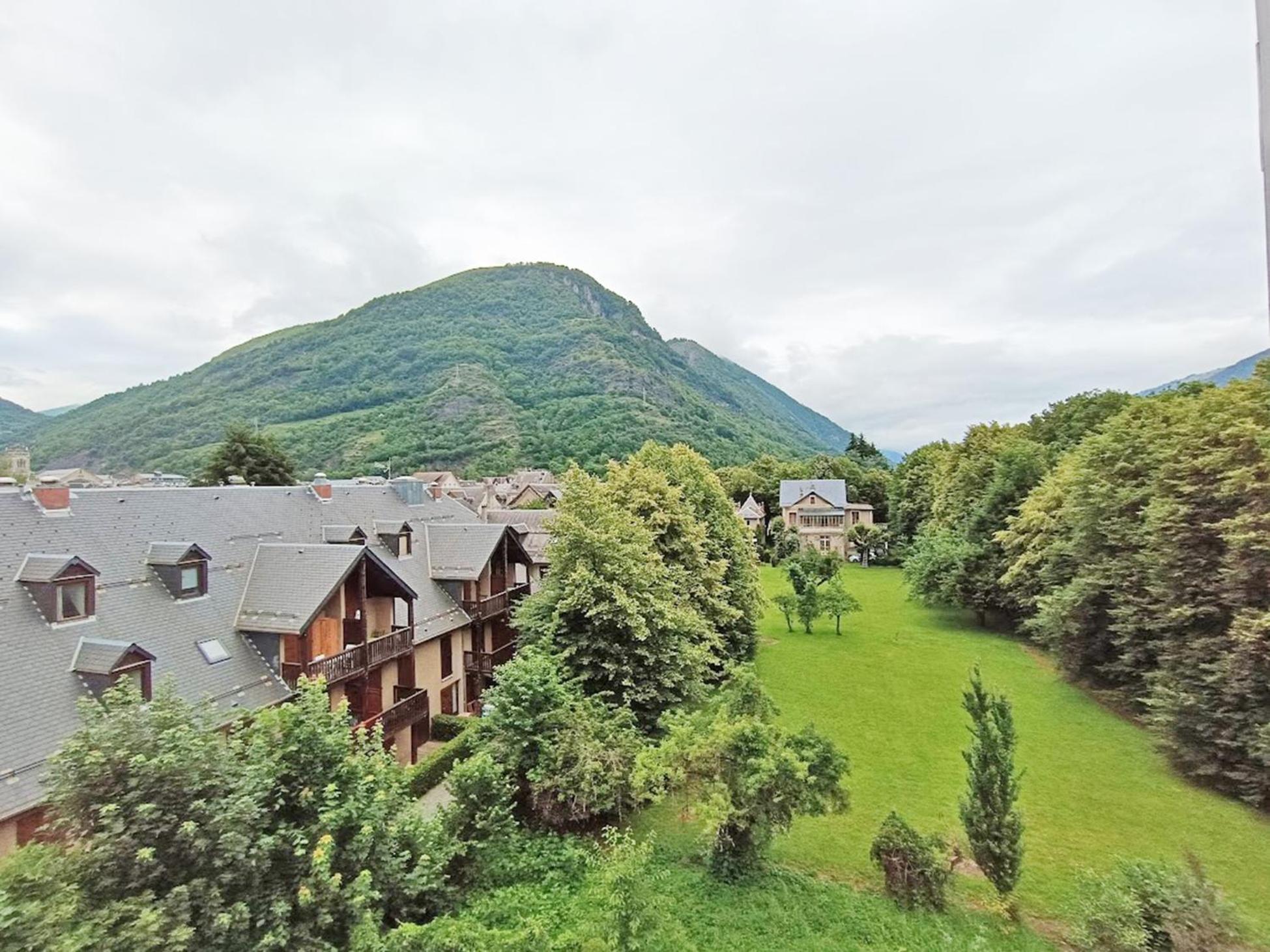 Апартаменти Chez Charlotte, T3 Duplex, Vue Montagne, Parking Gratuit, Ascenseur, 4 Personnes Bagneres-de-Luchon Екстер'єр фото